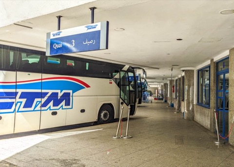 Autobús CTM en la estación de Casablanca
